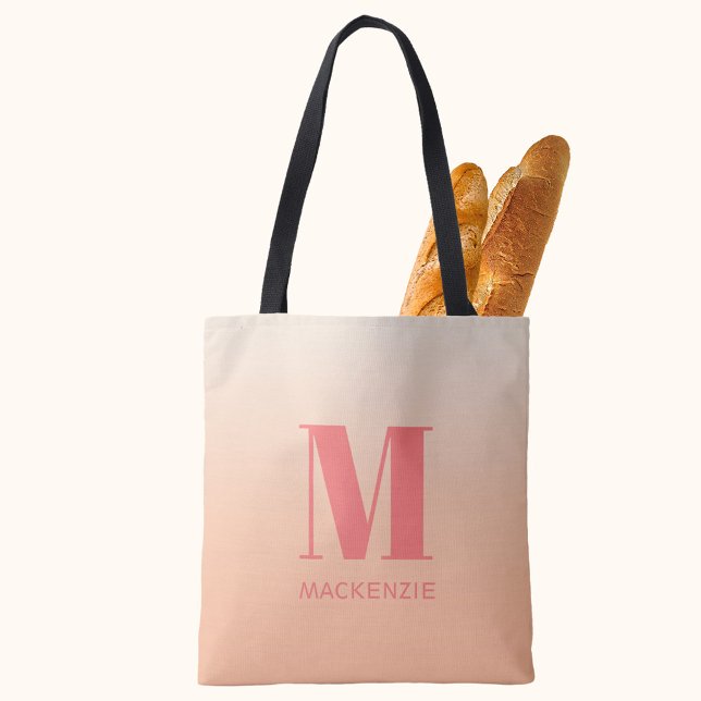 Bolsa Tote Gradiente de Pêssego do Nome Inicial do Monograma  (Peach gradient modern monogram name personalized tote bag)