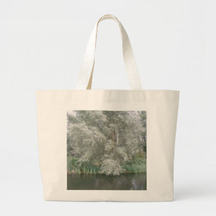 Bolsa Tote Grande Árvore branca e paisagem fluvial