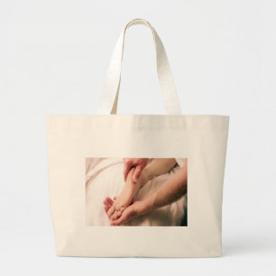 Bolsa Tote Grande Homem que faz massagens o pé masculino