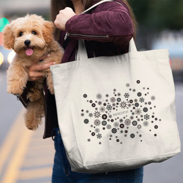 Bolsa Tote Grande Padrão Floral Branco e Preto de Nome Personalizáve (Criador carregado)