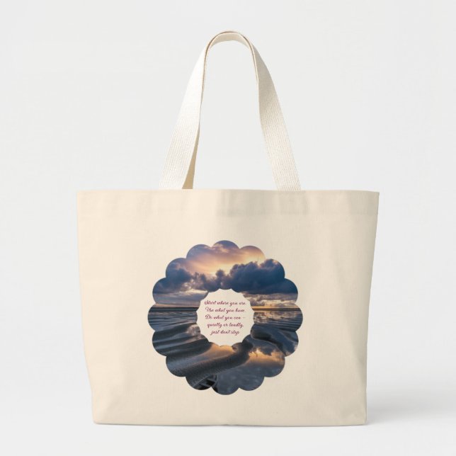Bolsa Tote Grande Serene Dusk em uma praia (Frente)