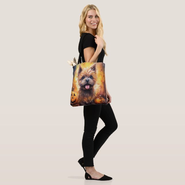 Bolsa Tote Halloween Cairn Terrier Com Pumpkins Assustado (No(a) Modelo)