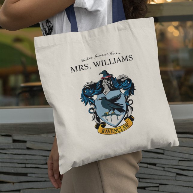 Bolsa Tote Harry Potter | Professor(a) de Ravenclaw Personali (Person carrying tote bag)