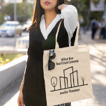 Bolsa Tote Imobilizador de Casas Personalizadas da Empresa Im<br><div class="desc">Esta bolsa de tote do corretor de tendências é personalizada com o nome da sua empresa real. Este design preto e branco apresenta um desenho simples de linha de um bairro com uma árvore em ambos os lados. Encomenda seus clientes de negócios imobiliários para marketing.</div>