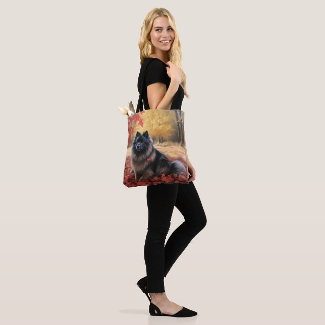 Bolsa Tote Keeshond em Autumn Leaves Cai Inspire (No(a) Modelo)