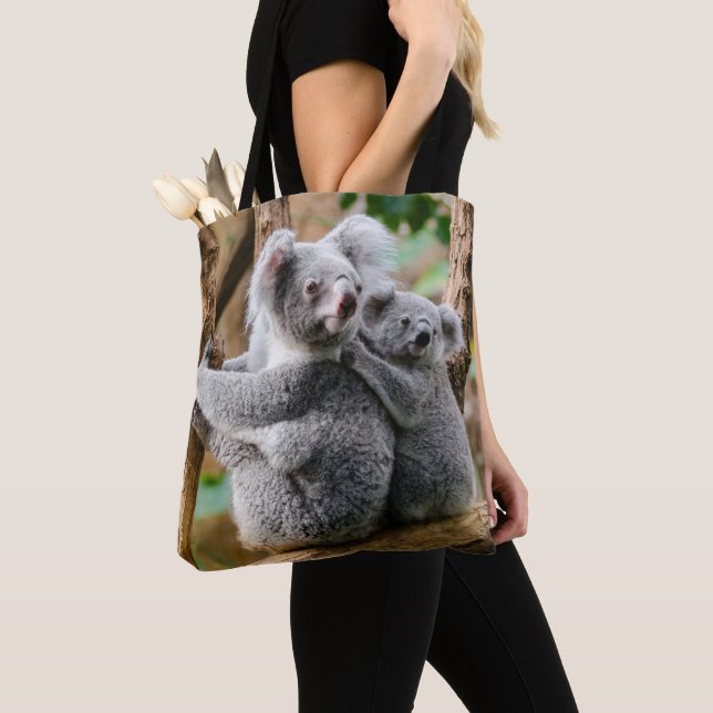 Bolsa Tote Koala com bebê em árvore na Austrália (Close Up)