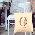 Bolsa Tote Letra floral inicial O Watercolor Buquê rosa<br><div class="desc">Saco de tote personalizado com seu monograma - nome e inicial. A letra floral O é desenhada em cintilação cor-de-rosa rosa e decorada com um buquê cor-de-rosa e marfim de flores aquosas e verde. O modelo está configurado para que você adicione seu nome em um script escrito à mão cor-de-rosa...</div>