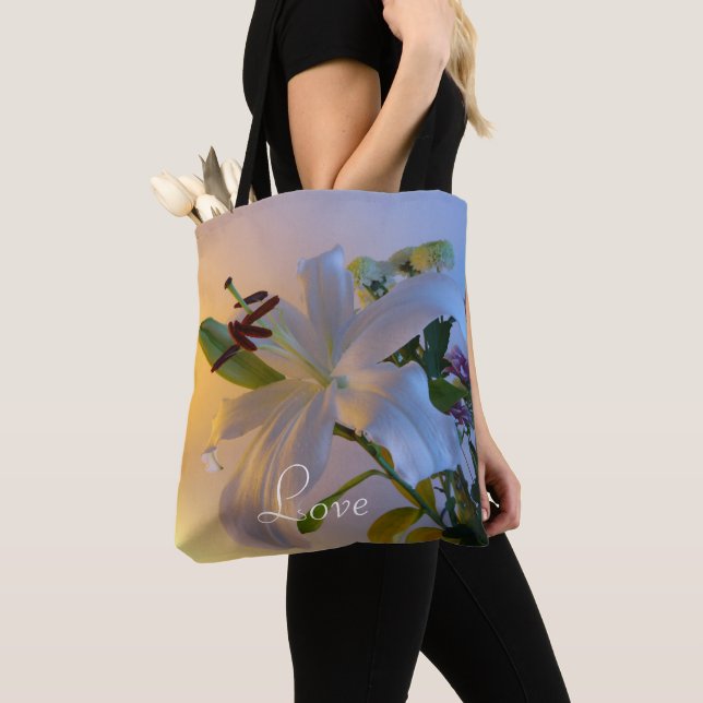 Bolsa Tote Lily Branca, flor. (Close Up)