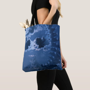 Bolsa Tote Lindos céus nublados sobre as montanhas...