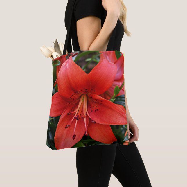 Bolsa Tote Lírio Laranja Floral em Flor (Close Up)