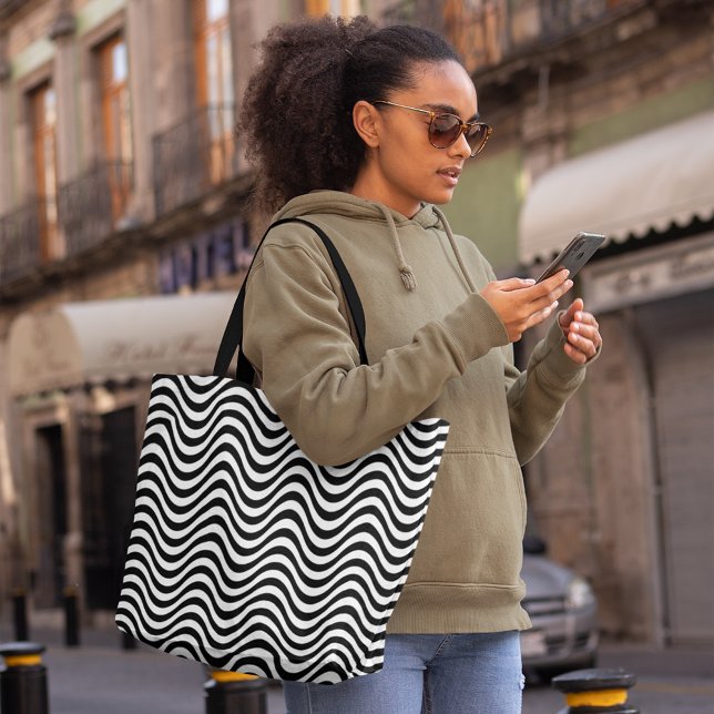 Bolsa Tote Listras Brancas Negras Listras Psicodélicas Hipopó (Black White Wavy Stripes Psychedelic Hypnotic Tote Bag, large tote bag, shopping bag, pattern)
