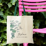 Bolsa Tote Mãe da Noiva Eucalyptus Greenery Personalizada<br><div class="desc">Esta elegante Mãe da Sacola Bride Tote é decorada com folhas de cor aquosa de eucalipto em tons macios de verde. Facilmente personalizável. Para editar ainda mais, use a Ferramenta Design para alterar a fonte, o tamanho da fonte ou a cor. Porque nós criamos a nossa trabalho de arte, você...</div>