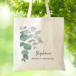 Bolsa Tote Mãe do Groom Eucalyptus Greenery Personalizado<br><div class="desc">Esta elegante Mãe do Saco de Tota do Groom é decorada com folhas de eucalipto de aquarelas em tons macios de verde. Facilmente personalizável. Para editar ainda mais, use a Ferramenta Design para alterar a fonte, o tamanho da fonte ou a cor. Porque nós criamos a nossa trabalho de arte,...</div>