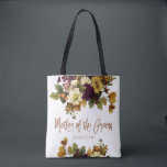 Bolsa Tote Mãe do noivo floral do outono<br><div class="desc">Mãe rústica moderna do noivo, elegante saco de tote com a cor laranja enferrujada no outono, ouro burlado e flores de creme de marfim com folhas e folhagem secas e um guião cômico caprichado. Personalize-o com o nome da mãe na frente e com os nomes dos casais de casamento e...</div>