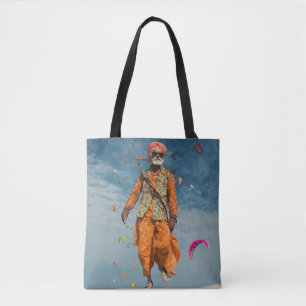 Bolsa Tote Majestoso índio Kite Elder voando na praia