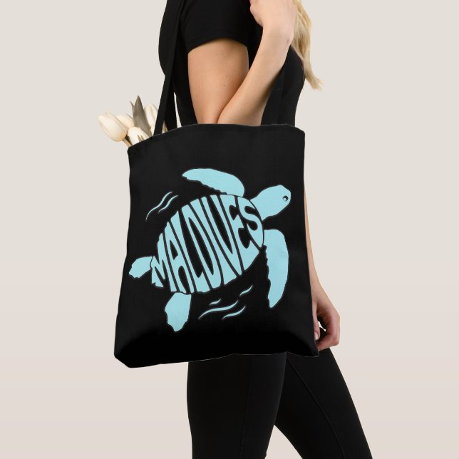 Bolsa Tote Maldives Sea Turtle - Tropical Blue Typography (Close Up)