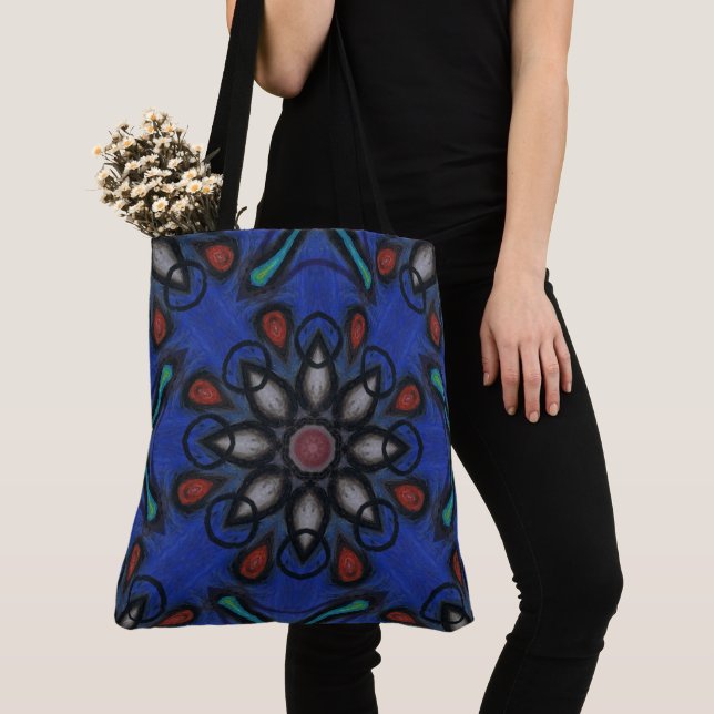 Bolsa Tote Mandalá de Caleidoscópio Azul com Acentos Vermelho (Close Up)