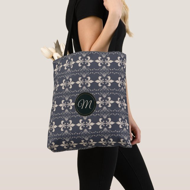 Bolsa Tote Marinho real pattern.monogram. da flor de lis (Close Up)