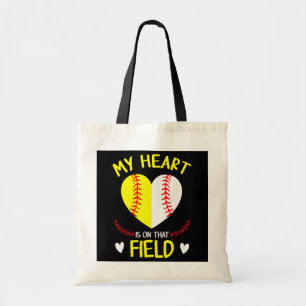 Bolsa Tote Meu coração está no campo da mãe de beisebol