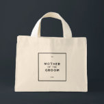 Bolsa Tote Mini Monograma Francês Mínimo Chic Mãe Da Noite<br><div class="desc">Chic e mínima francesa, parisiense inspirou, monocromática, negra e branca, mãe personalizada do saco mini tote noivo. Um Saco de Tote pode ser uma maneira adorável de obrigado sua mãe pelo seu amor e apoio no seu dia especial. Esta mãe do saco de tote do Groom é perfeita para segurar...</div>