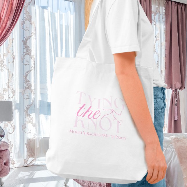 Bolsa Tote Mínima Elegante Ela é Casando Arco Bridal (Tying the Knot tote bag with modern font – perfect for bridesmaid proposals or bridal celebrations!)