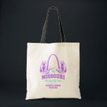 Bolsa Tote Missouri Wedding Bag, State Love<br><div class="desc">Bem-vindos aos seus convidados ao Missouri com esta mala de tote de casamento. Louis, Kansas City, Columbia, Springfield, ou os Ozarks, esta bolsa é uma maneira pensada de amigos e família obrigados para se juntarem ao seu fim de semana especial. Personalize com seus nomes e data de casamento para torná-lo...</div>