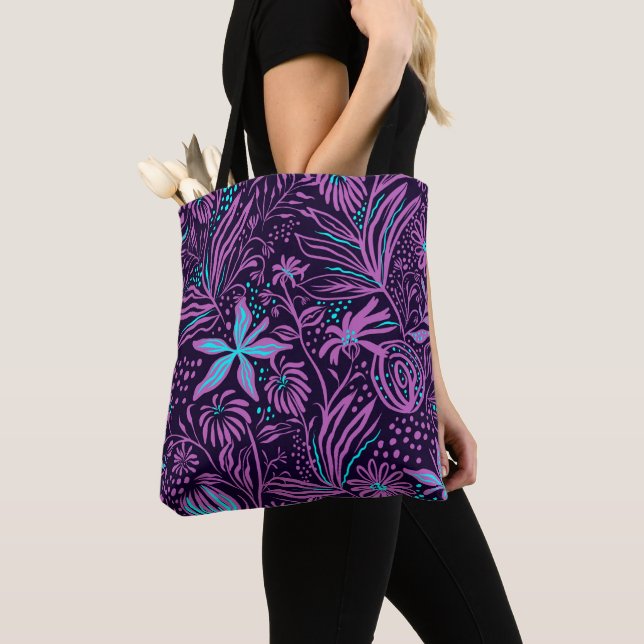Bolsa Tote Modern Dark Purple Floral Pattern (Close Up)