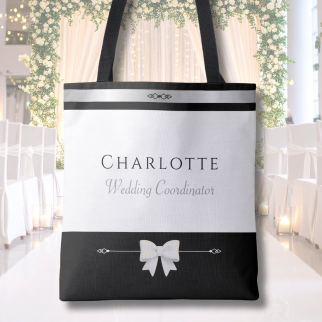 Bolsa Tote Modern Wedding Coordinator Gift | Professional (Professional Wedding Coordinator gift tote bag displayed against a luxury wedding room)