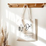 Bolsa Tote Moderno Fazemos Texto Preto Personalizado Elegante<br><div class="desc">Moderno Fazemos Personalidades Elegantes Típica Negra Casamento Tote Bag</div>