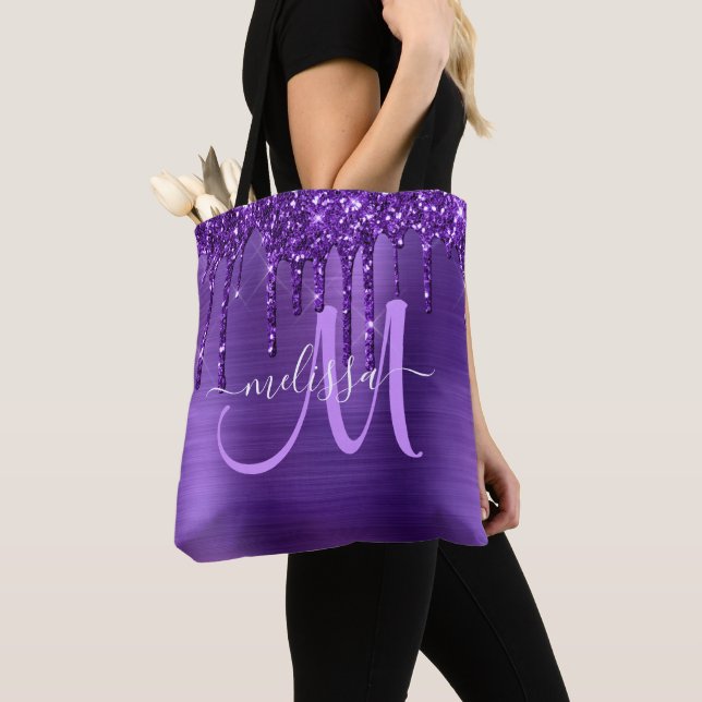 Bolsa Tote Monograma de Pincel com Glitter Roxo (Close Up)