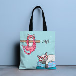 Bolsa Tote Monograma Funny Whimsical Cats Trendy Modern<br><div class="desc">Este design moderno apresenta dois gatos brancos com um monograma personalizado #bolsa #totebags #bolsas #monograma #personalizedgifts</div>