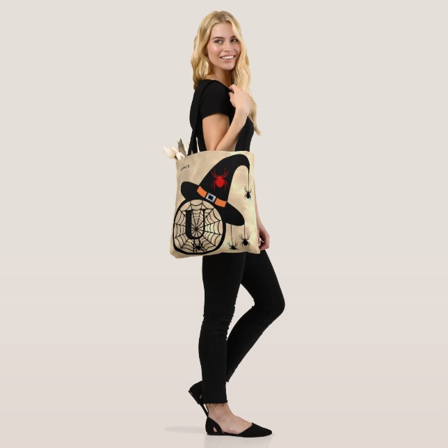 Bolsa Tote Monograma U Aranhas de Bruxas Nuvens Nome Todo (No(a) Modelo)