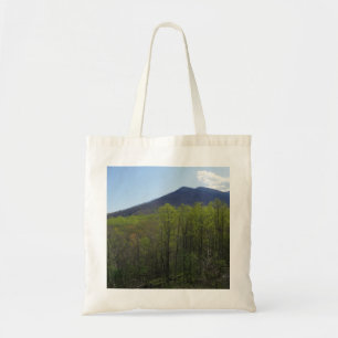 Bolsa Tote Montagens do enfumaçado na paisagem Primavera