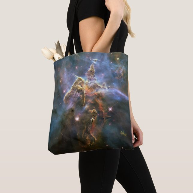Bolsa Tote Montanha Mística no Espaço Hubble na Nebulosa Cari (Close Up)