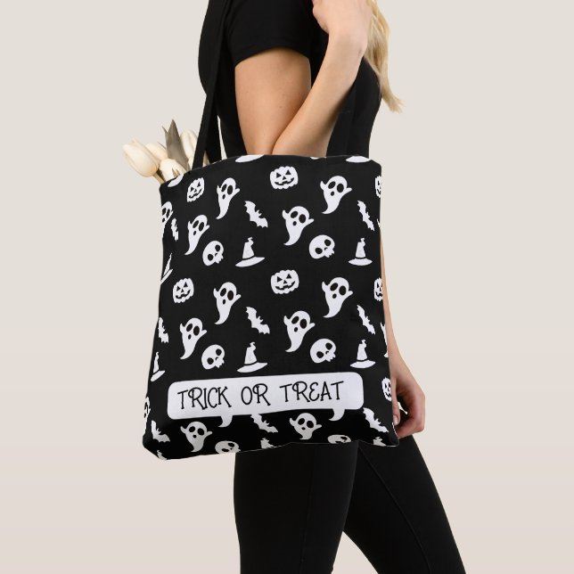 Bolsa Tote Morcegos e Fantasmas de Halloween Preto e Branco F (Close Up)