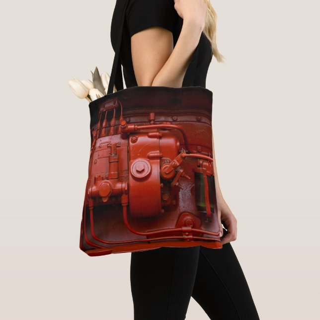 Bolsa Tote Motor do trator vermelho (Close Up)