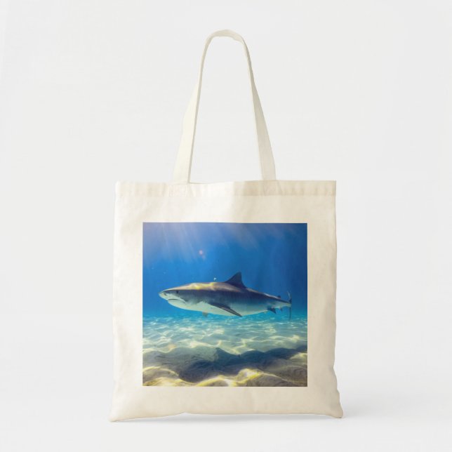 Bolsa Tote Nadação de tubarões no oceano azul (Frente)