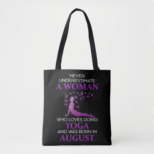 Bolsa Tote Never Underestimate An August Born Woman Who Loves (Frente)