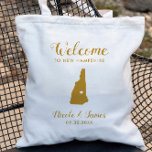 Bolsa Tote New Hampshire Map Wedding Bag de Boas-Vindas, Dour<br><div class="desc">Saco de presentes de boas-vindas para convidados fora da cidade para o seu casamento,  com a imagem de New Hampshire,  com o coração que você pode colocar no local exato. Preencha a bolsa com seus doces favoritos.</div>