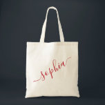 Bolsa Tote Nome do Script Red Personalizado Moderno Simples<br><div class="desc">Saco de tota de canvas reutilizável, com etiqueta vermelha, chic, com texto de nome personalizado para presentes de damas de honra, festas de solteira, favores de aniversário e vitrines de meninas, e presente de formatura para armazenamento de sala de faculdade e dormitório fofos. Perfeito para a armazenagem e o transporte...</div>