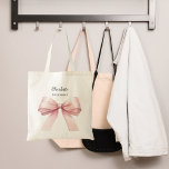 Bolsa Tote Nome elegante do arco rosa-Bridesmaid<br><div class="desc">Decorado com um grande arco rosa. Personalize e adicione o nome da dama de honra.</div>