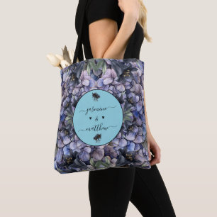 Bolsa Tote Nomes de Casal Clássicos Florais Pretos e Mal-humo