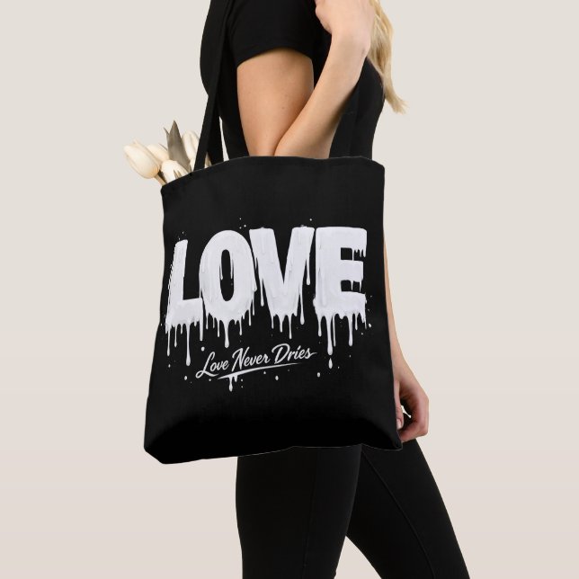 Bolsa Tote O Amor Nunca Seca (Close Up)