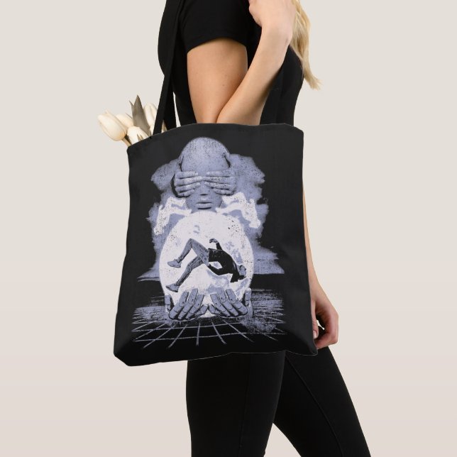 Bolsa Tote O Colapso - Design de Streetwear Techno-Dystopian (Close Up)