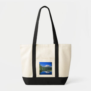 Bolsa Tote O Monte Lassen sobe acima do Lago Manzanita