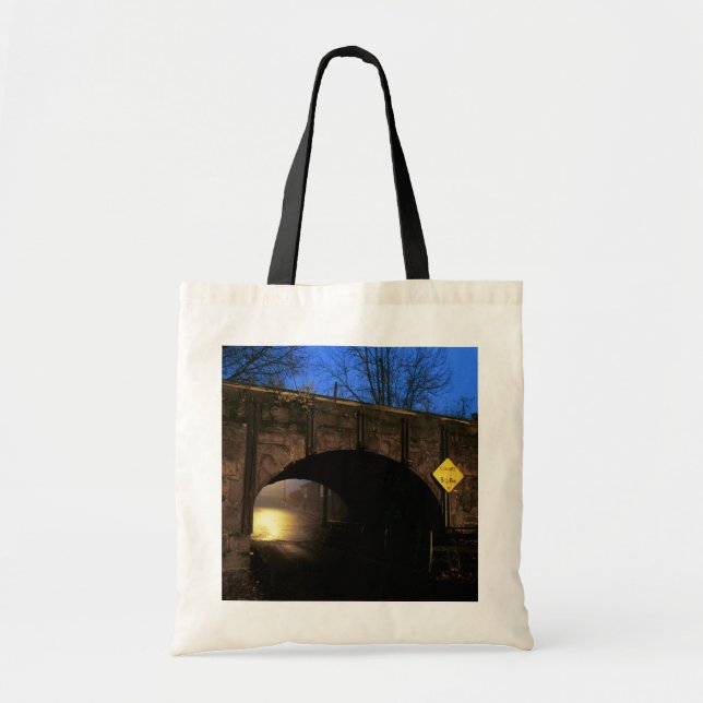 Bolsa Tote O túnel mim - mundo mágico além do túnel (Frente)