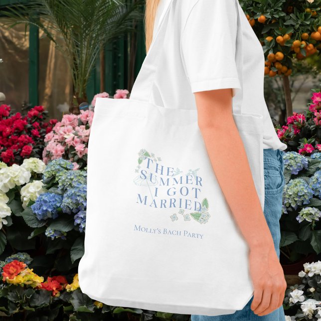 Bolsa Tote O Verão Em Que Me Casei - Bachelorette Costeira (Summer I Got Married tote bag with modern serif font – perfect for bridal celebrations!)
