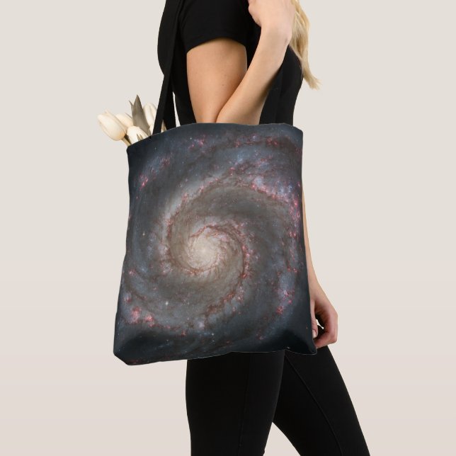Bolsa Tote O Whirlpool Galaxy M51 e Companion no espaço (Close Up)