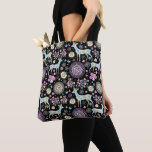 Bolsa Tote Olho de inverno Whimsical e flocos de neve preto<br><div class="desc">Padrão decorativo de flores de veados de inverno e flocos de neve.</div>