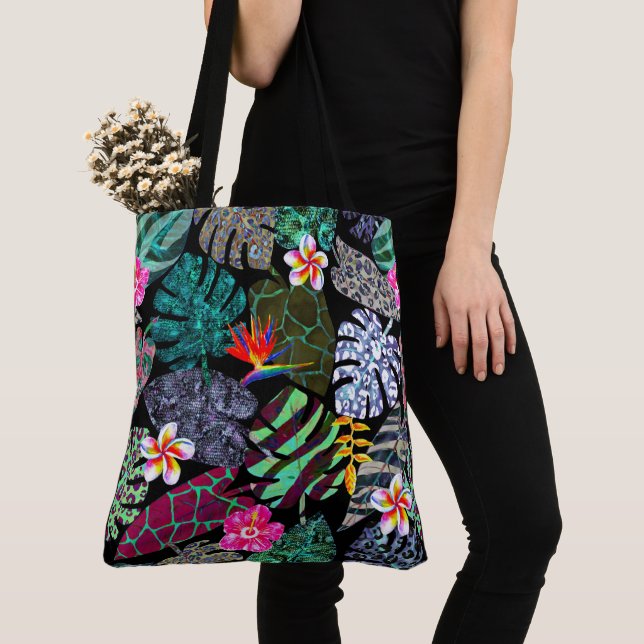 Bolsa Tote Padrão de Folhas e Flores Tropicais Vibrantes (Close Up)